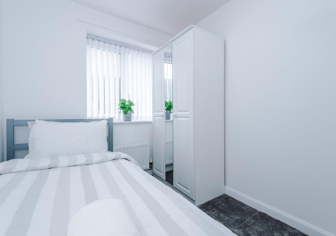 Luxury 3 Bedroom House Close To Manchester Center Extérieur photo