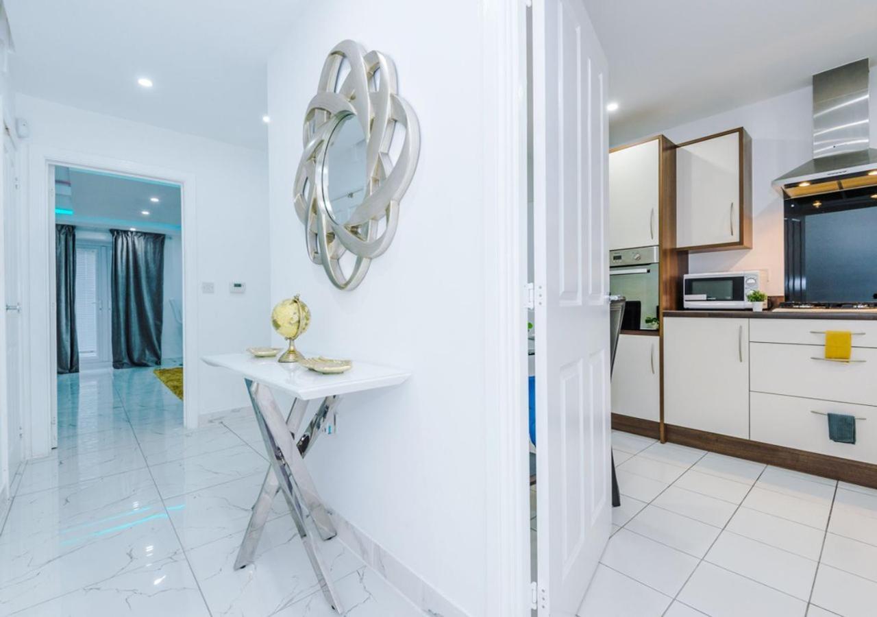 Luxury 3 Bedroom House Close To Manchester Center Extérieur photo