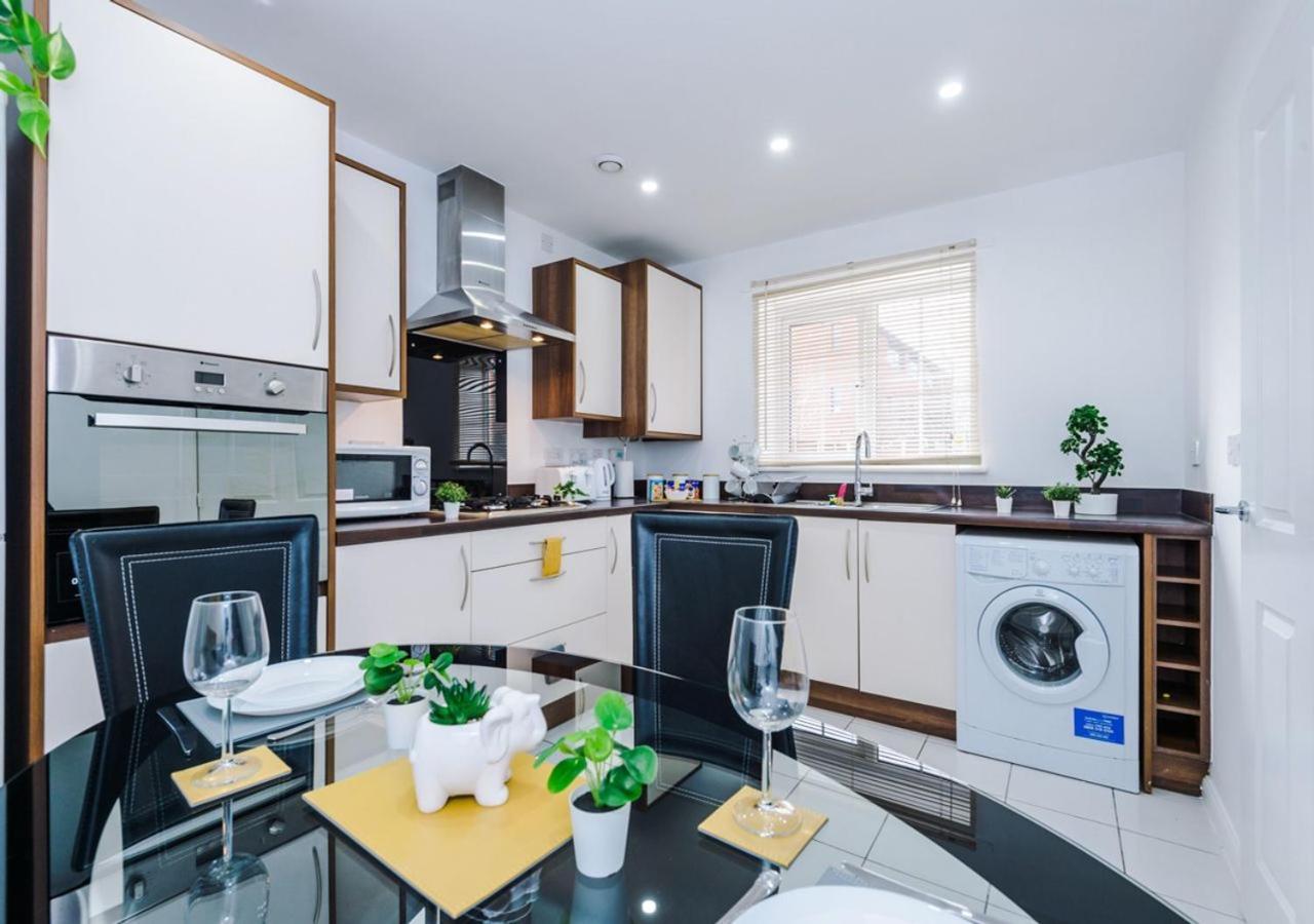 Luxury 3 Bedroom House Close To Manchester Center Extérieur photo